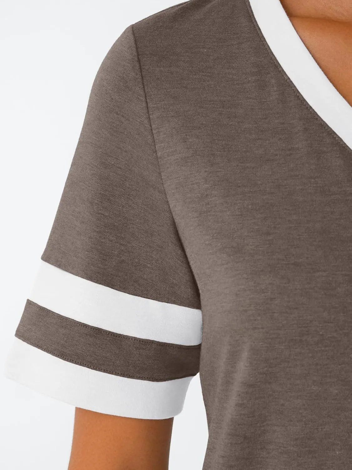 AUTOMET Women's Short Sleeve V Neck T Shirts Trendy Casual Spring Tops Summer Fashion Tees Basic Clothes