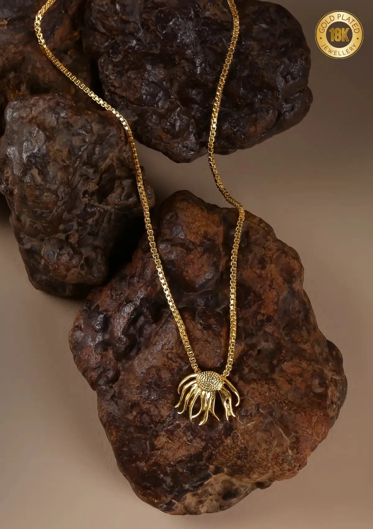 Delicate Flower Pendant Necklace