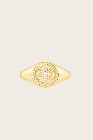 Gold Birthstone Ring - June/Pearl