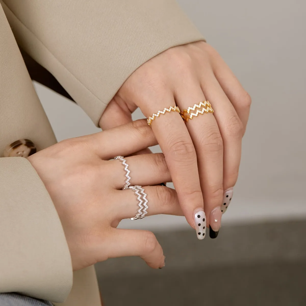 [Goodv]Delicate Enchanting Wave Shape Daily Ring