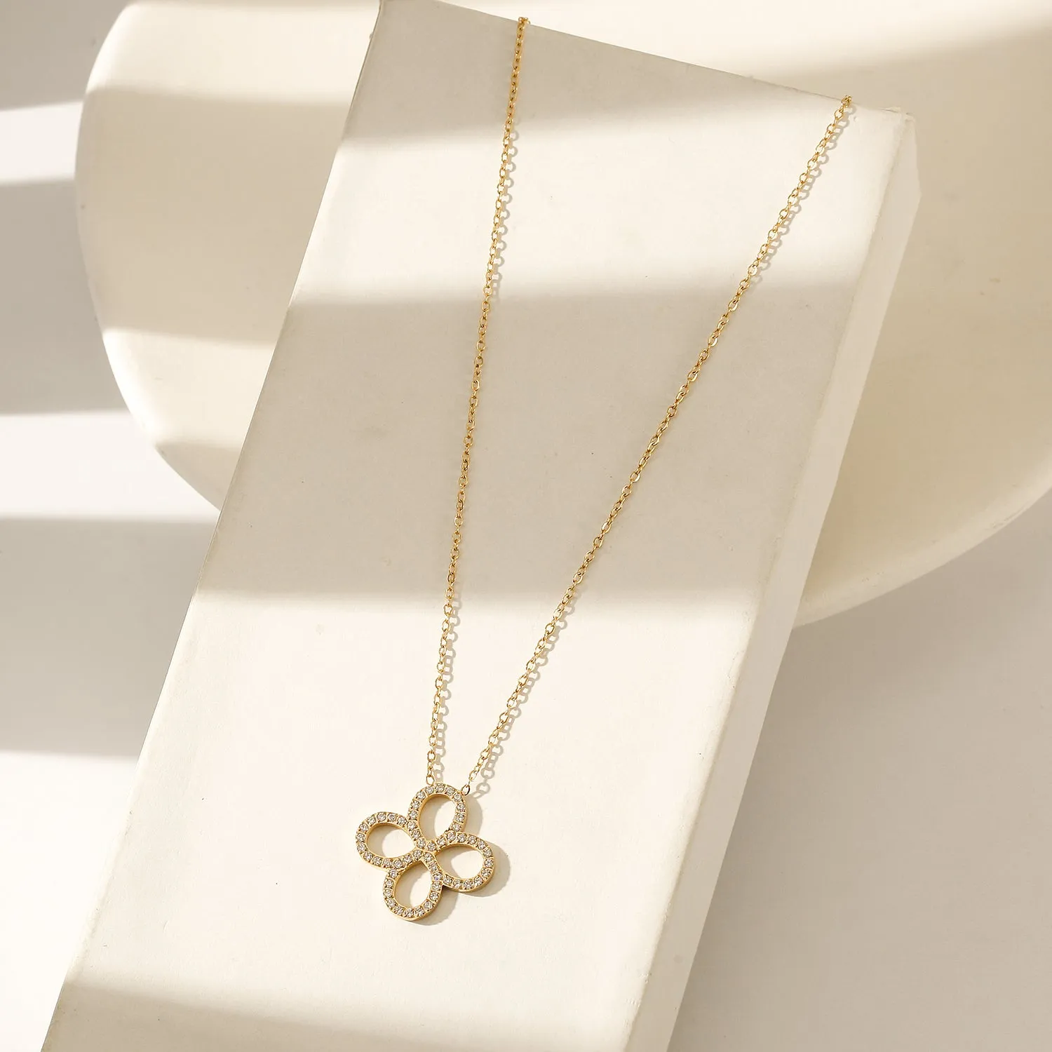 Graceful Clover Cutout Necklace
