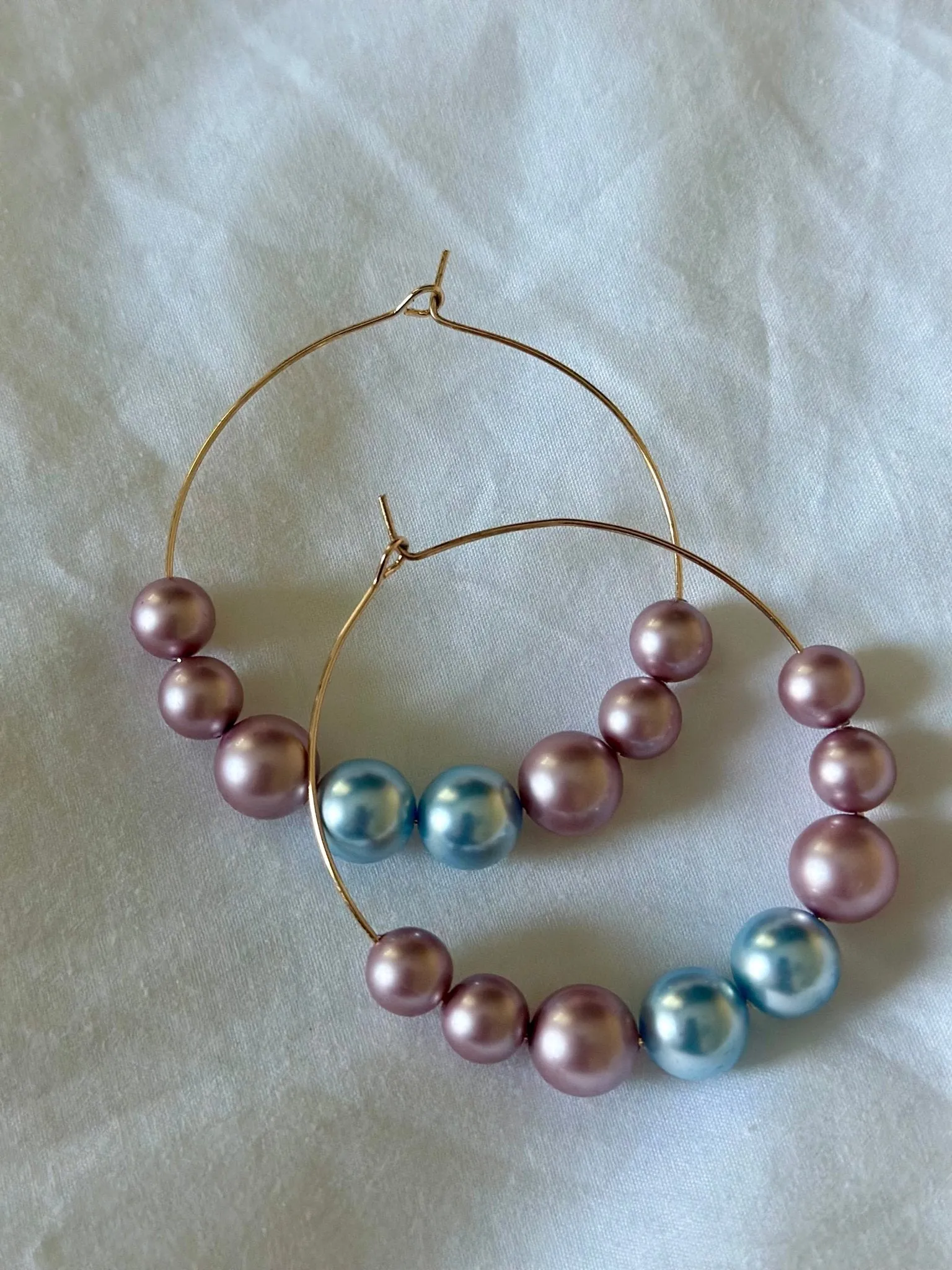 Kat Hoop Pearl Earrings