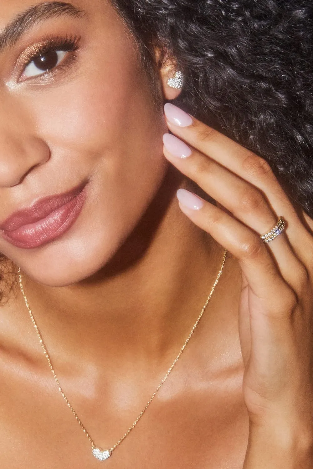 Kendra Scott: Ari Gold Heart Pave Heart Earrings - White Crystal