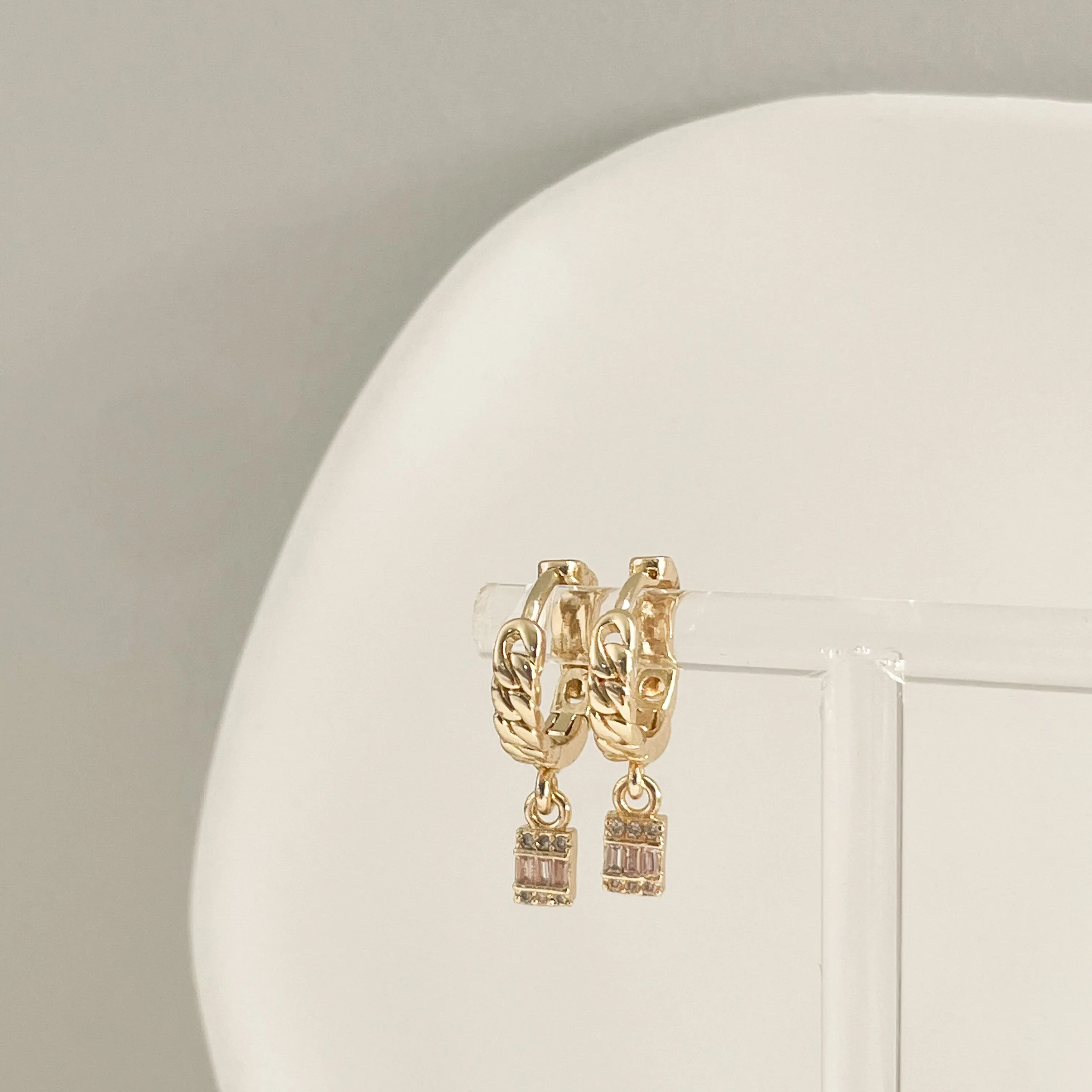 Leo Hoops