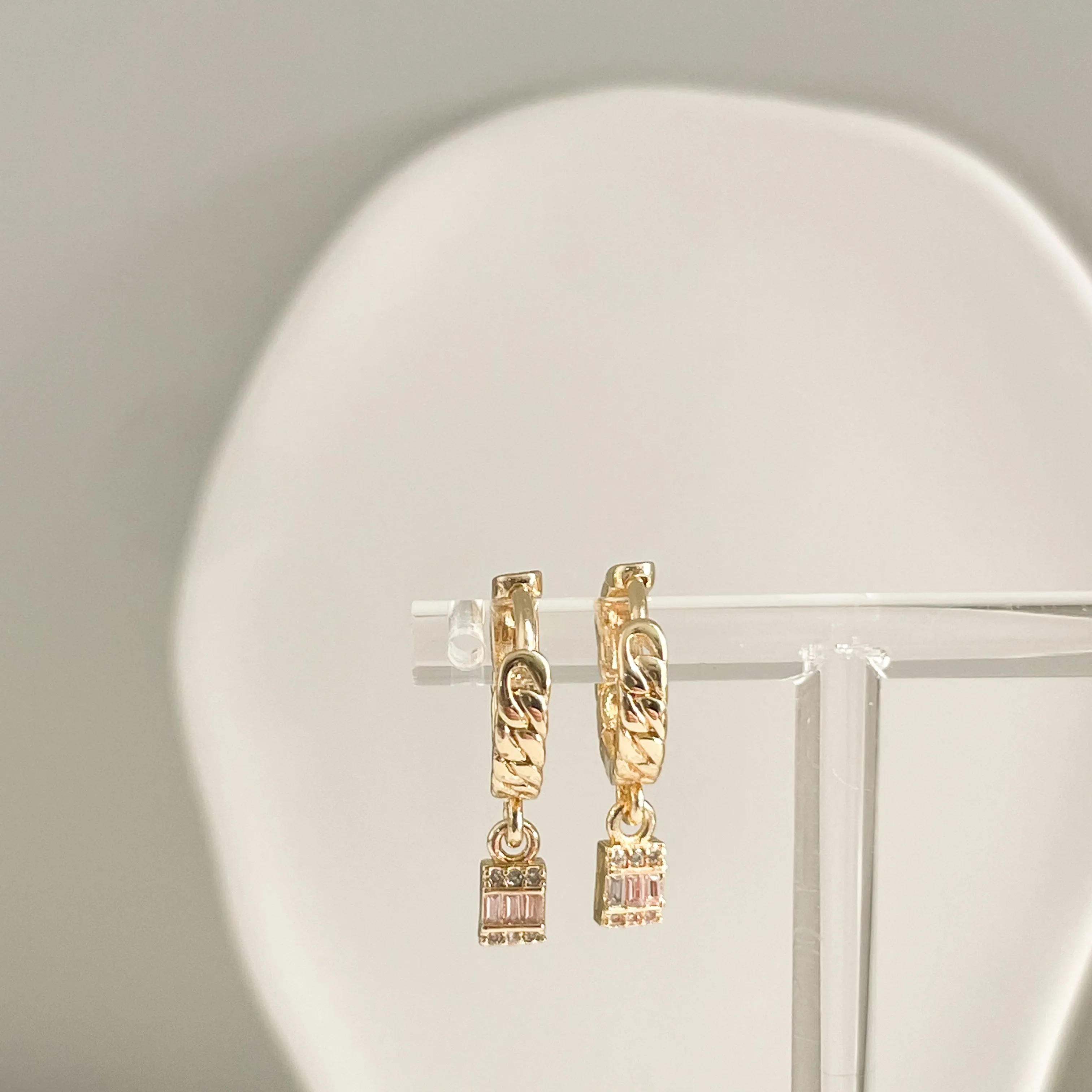 Leo Hoops