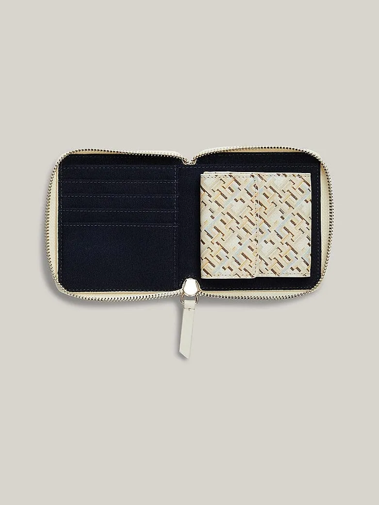 Tommy Hilfiger Monopoly Medium Zip-Around Wallet in Neutral