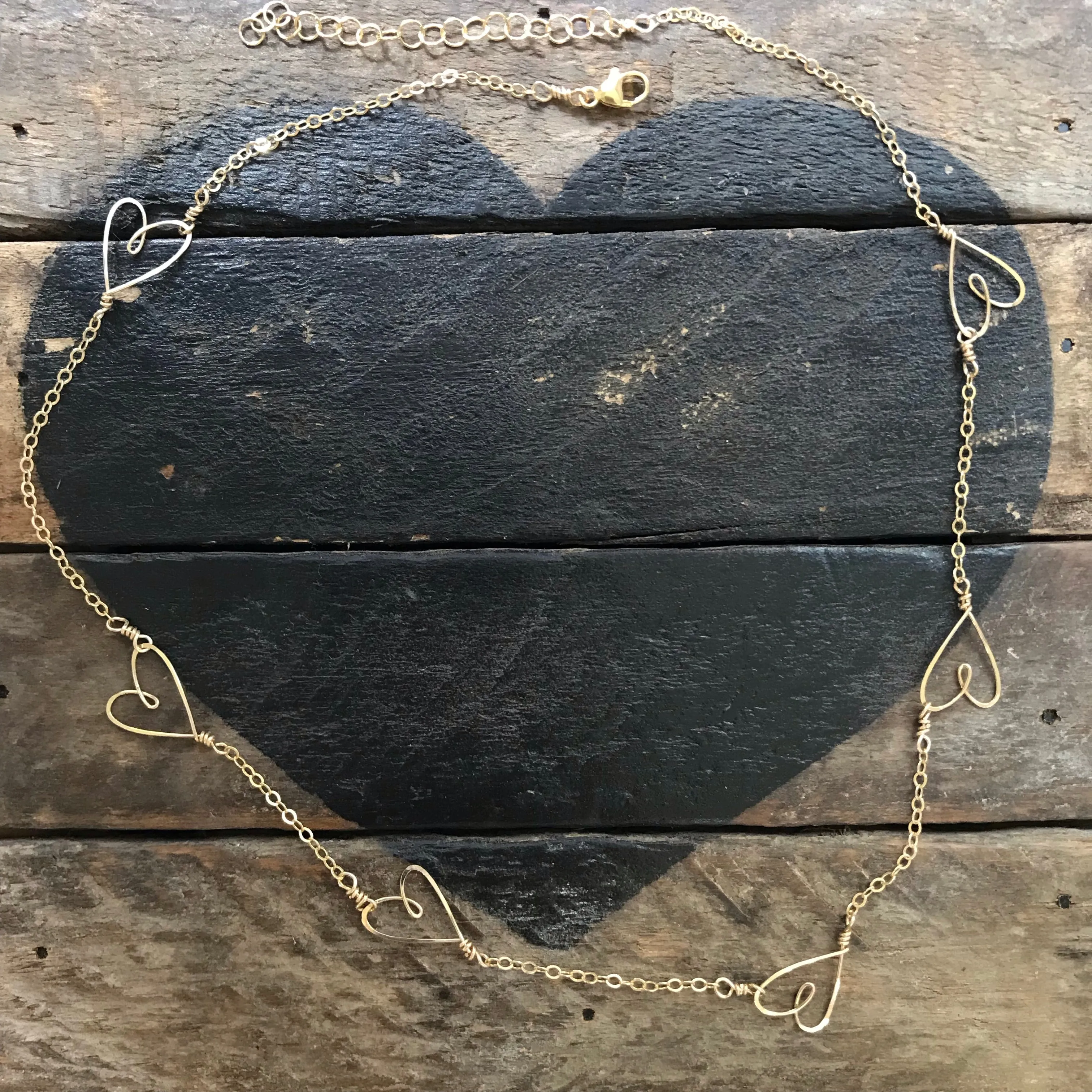 w- 6 tiny hearts necklace