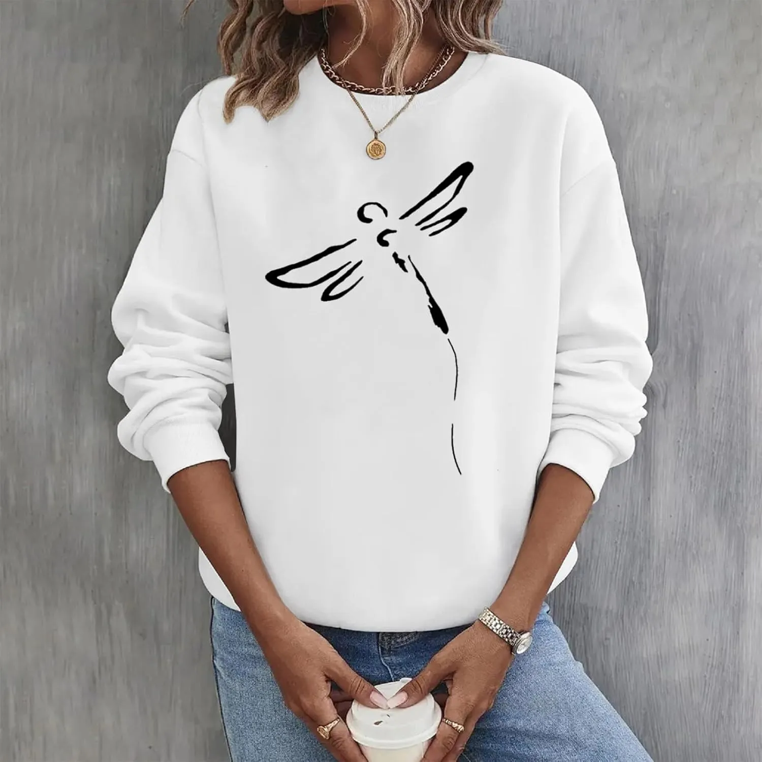 Women's Long Sleeve Pullover 2024 Fall Casual Comfy Loose Shirts Trendy Dragonfly Pattern Print Round Neck Sweatshirt